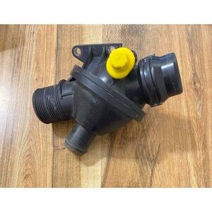 Engine Coolant Thermostat Housing 11538635689 For BMW 228i 320i 328i 528i X3 OEM